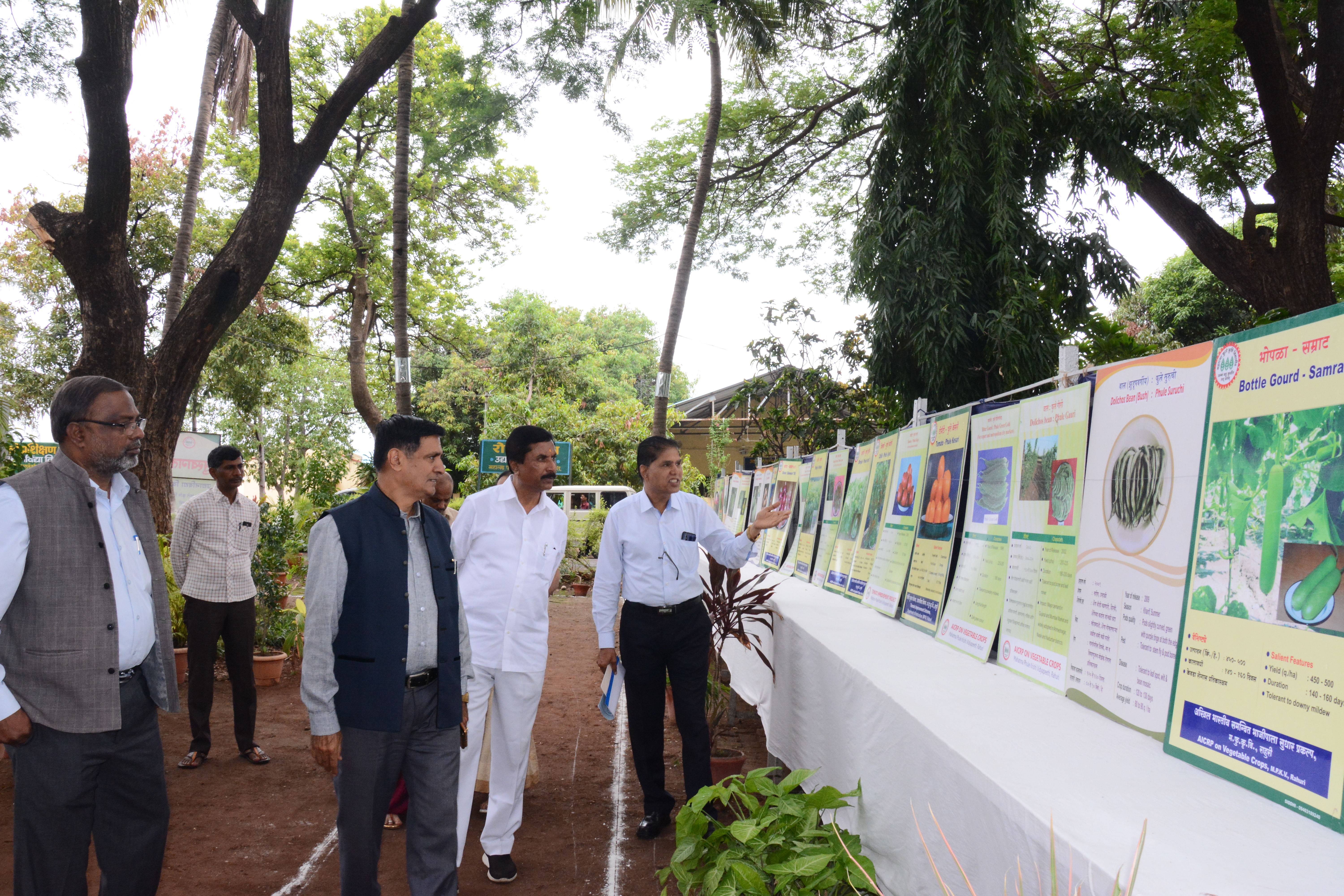 Visit of Shri N.H.Shivshankar Reddy,Minister of Agriculture,Govt.of Karnataka
